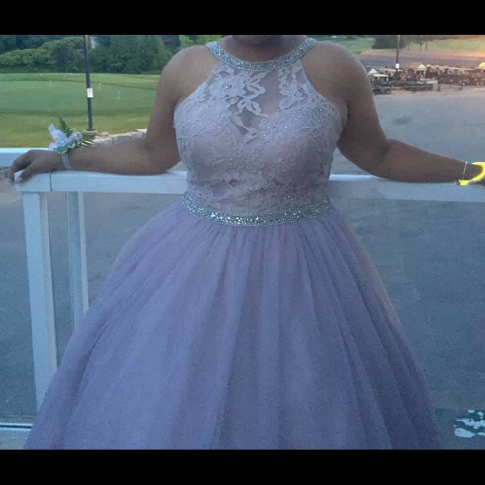 Prom dress - Picture 1 of 8